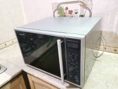 "Sharp Microwave Oven with Grill & Convection - Excellent Condition"