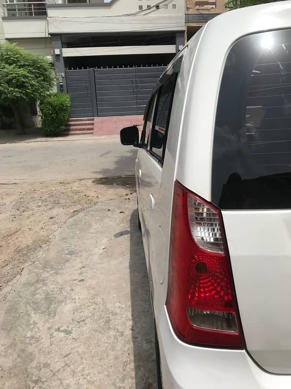 Suzuki Wagon R 2018 6