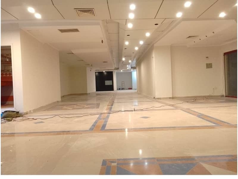 Area 1300 square Feet Brand New Corporation Office Available For Rent in Gulberg 3 Lahore 2