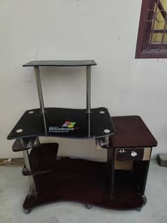 Computer table 0