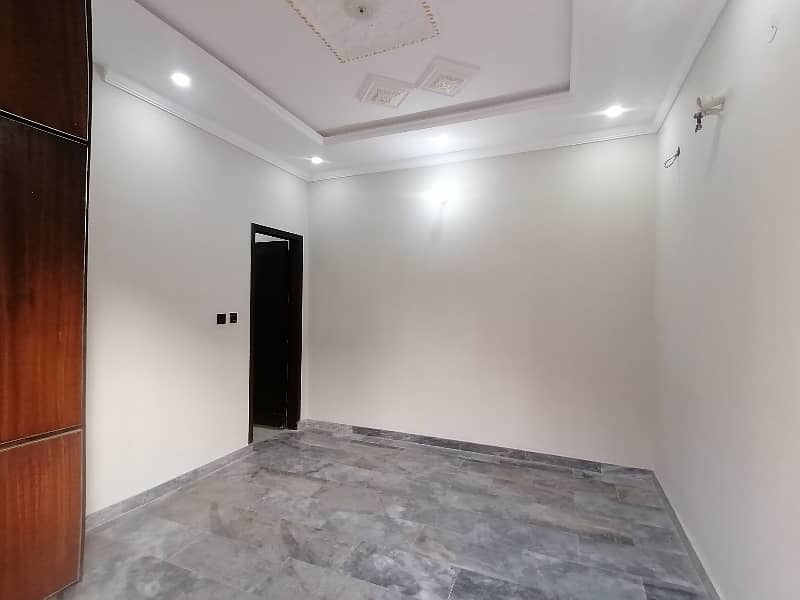 Avail Yourself A Great 450 Square Feet House In Kharak 1