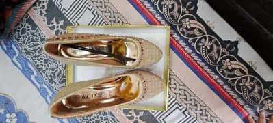 Claasic Brand Size 37 0