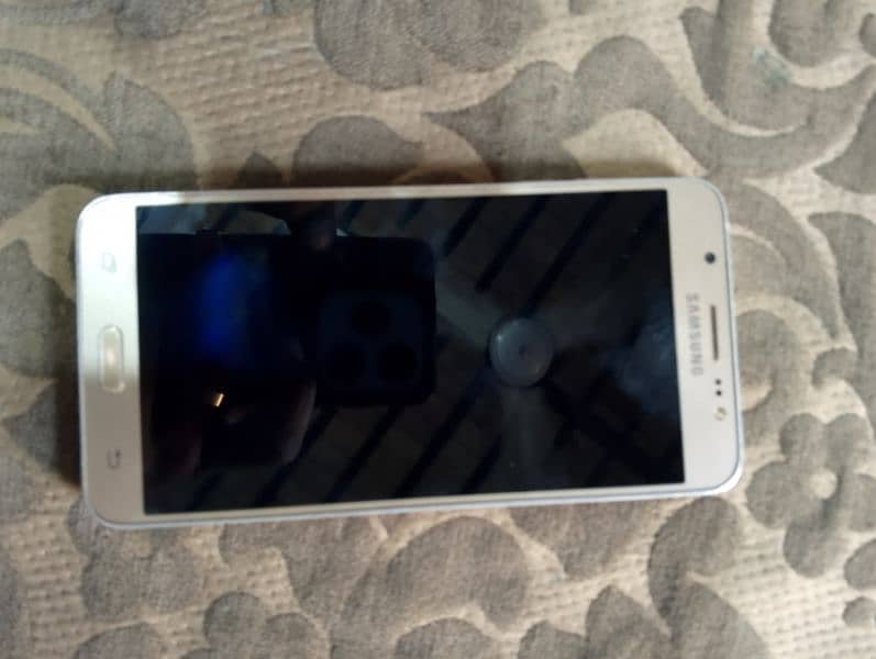 Samsung Galaxy J7 0