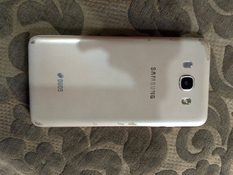 Samsung Galaxy J7 1