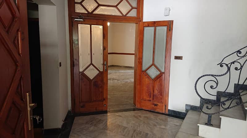 16 Marla House For Rent In Model Town Lahore 19