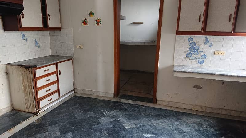 16 Marla House For Rent In Model Town Lahore 21