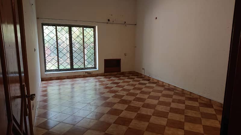 16 Marla House For Rent In Model Town Lahore 23