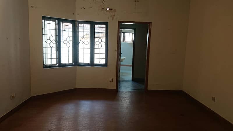 16 Marla House For Rent In Model Town Lahore 24