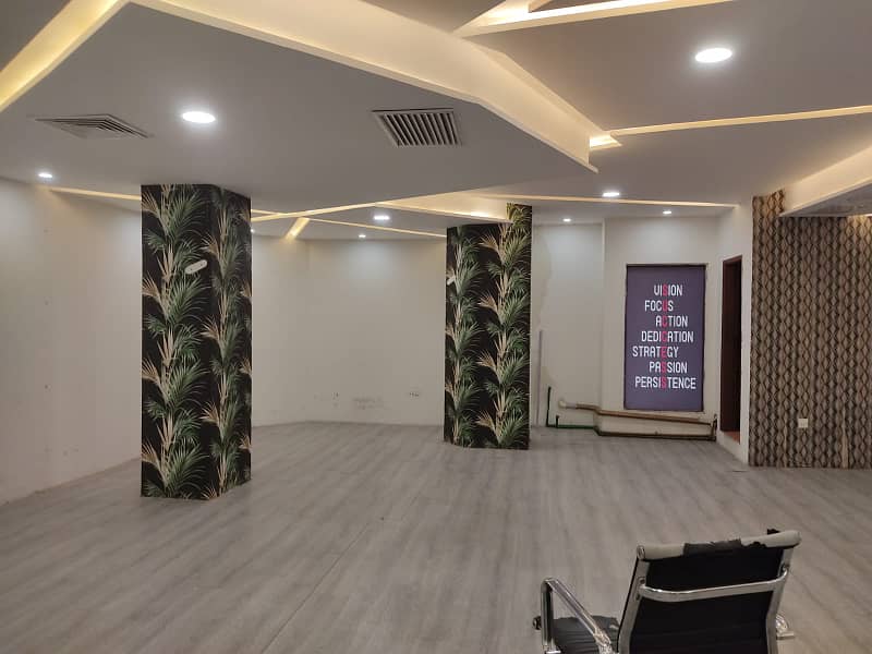 1100 Sq Ft Commercial Big Hall Available For Rent In Gulberg Lahore 0