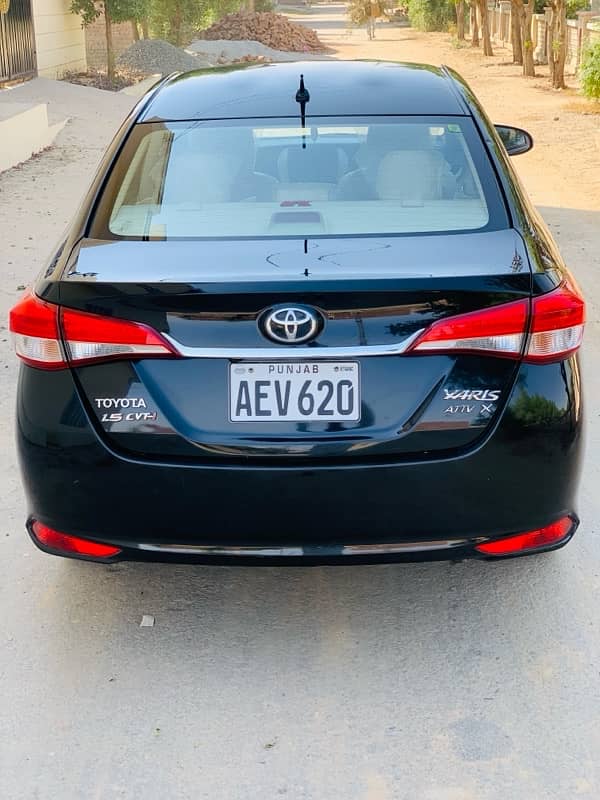 Toyota Yaris ATIV X CVT 2021 10