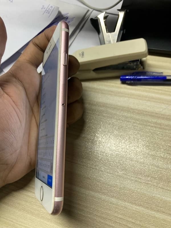 IPHONE 7 rose pink 128 gb pta approved 4