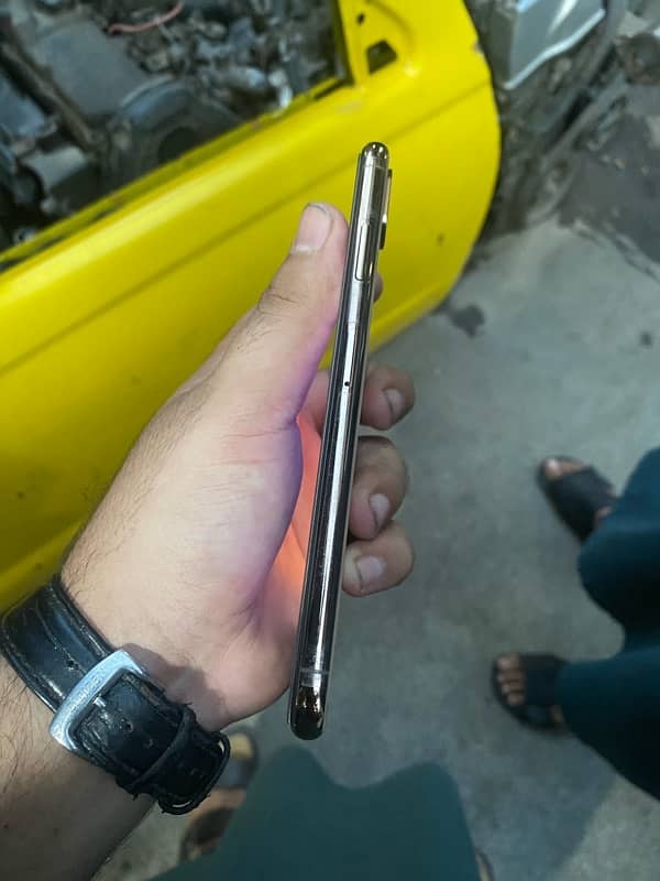 iphone Xs max PTA Aproved 4