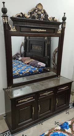 Dressing Table chanyoti