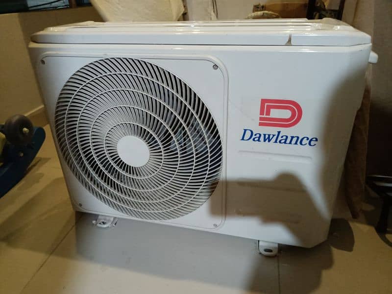 Excellent condition dawlance spilt 6