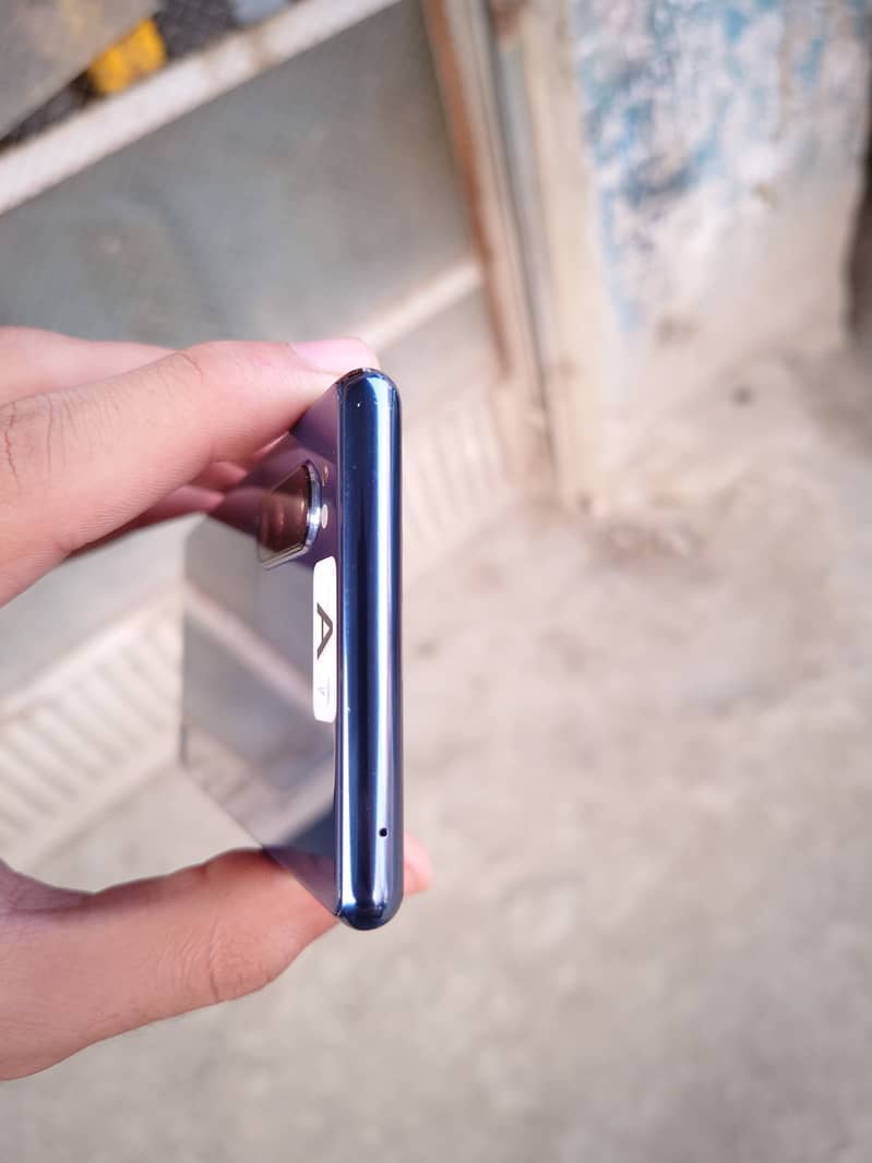 Sony Xperia 5 PTA Approved 10/10 Condition 2