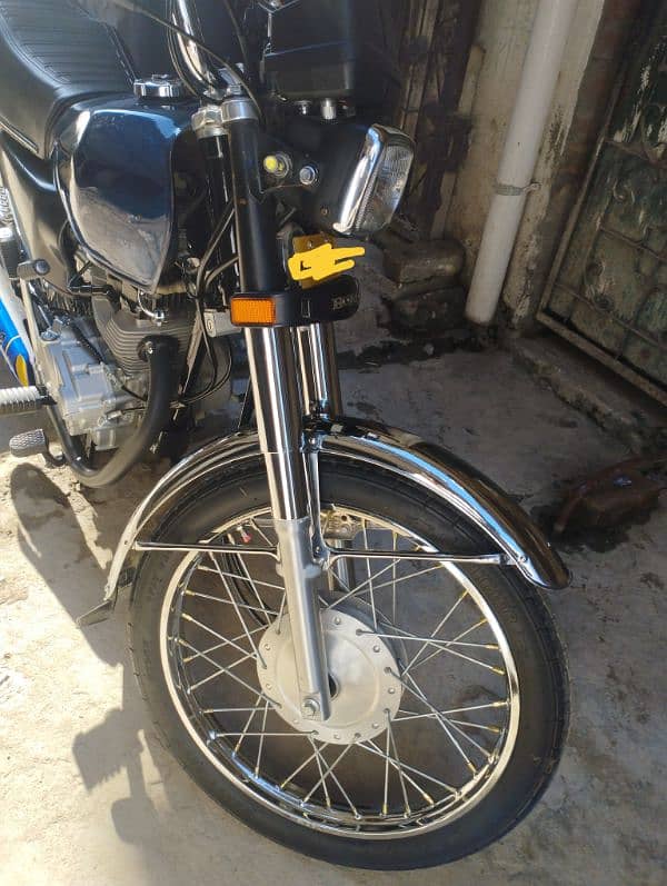 Honda 125/2023  for urgent sale. dobule saman 2