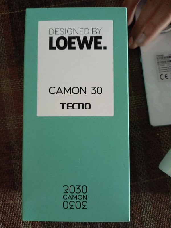 Tecno cammon 30 8+8gb 256gb just box open 3