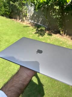 MacBook