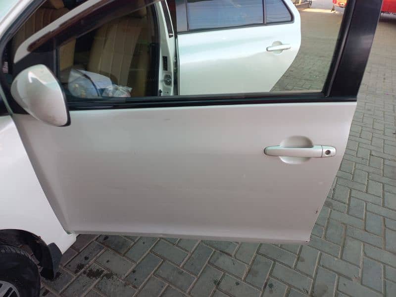 Toyota Belta 2009 for sale looks like pathani 3