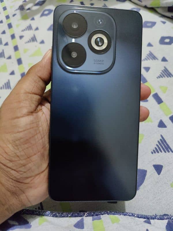 Infinix smart 8 pro 4+4/128 4