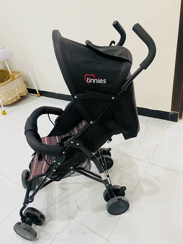 tinnies brand new stroller only used for 2 weeks 1