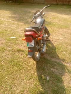 Honda 100cc good bike for sell 03437811123