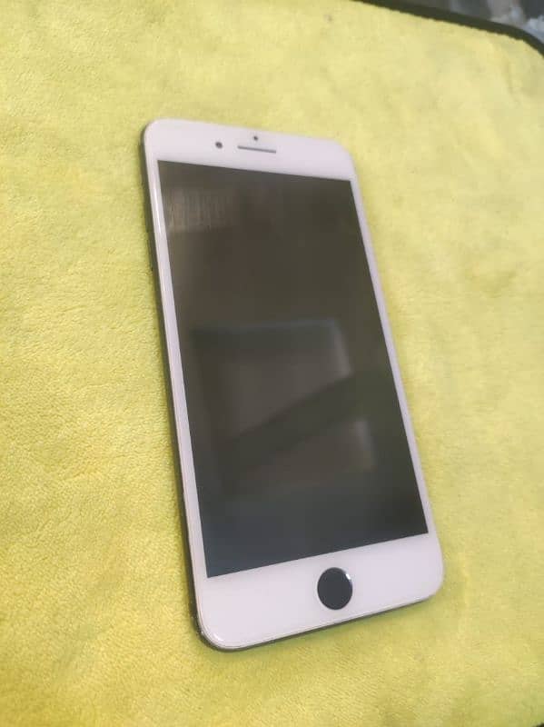 IPHONE 7 PLUS BOARD DEAD ONLY BODY AND SCREEN OR CAMERA FOR SALE  5000 2