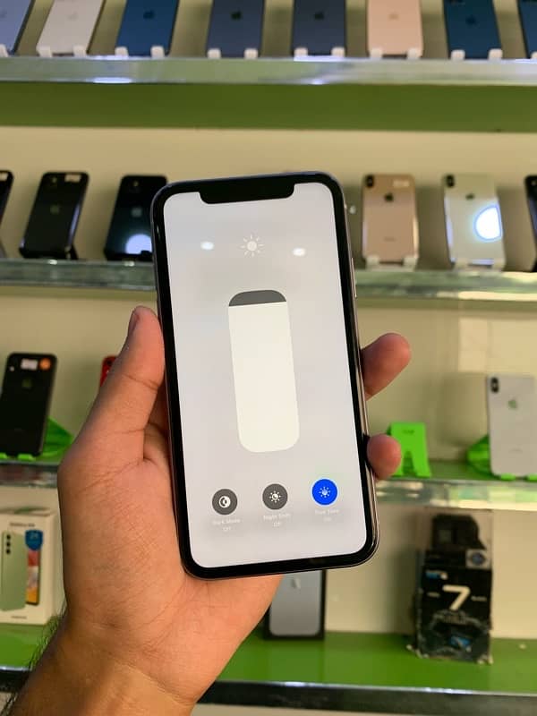 iPhone 11 approved 128gb 7