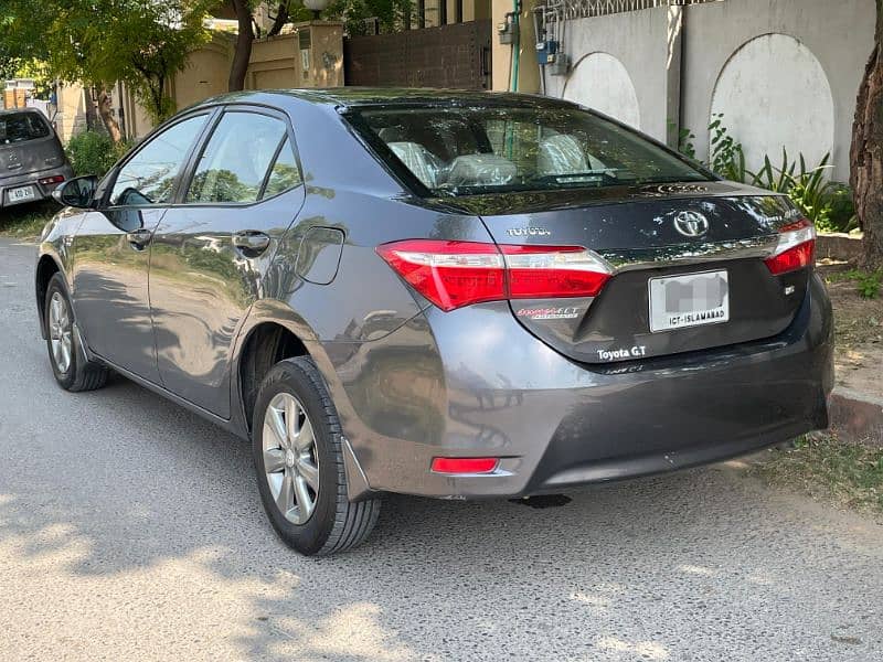 Toyota Corolla Altis 2016 3