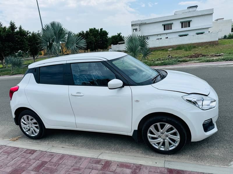 Suzuki Swift 2024 Gl CVT  Just Like Brand New 2