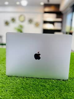 Macbook