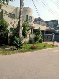 10 Marla 4 Bedrooms House Fully Tiled Renovated For Rent Sector-B Askari-10 Lahore 0