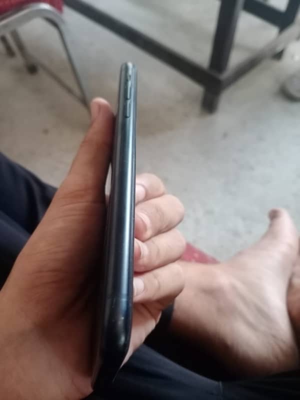 iPhone XR 64gb non pta for sale 4