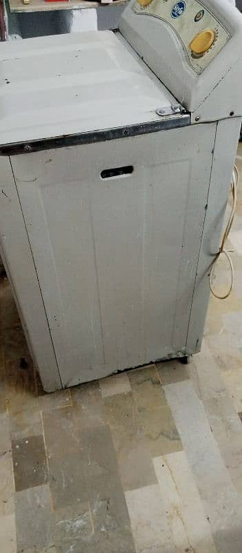 steel washing machine  in working condition 4