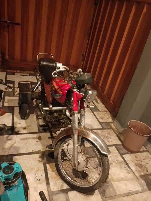 urgent sale 3 wheels motorcycle for special person and also for female 2