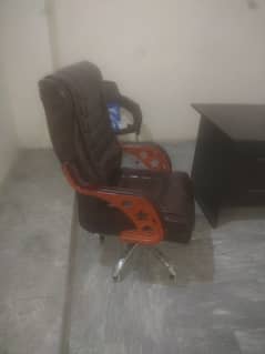 urgent for sale office chair in good condition like new 0