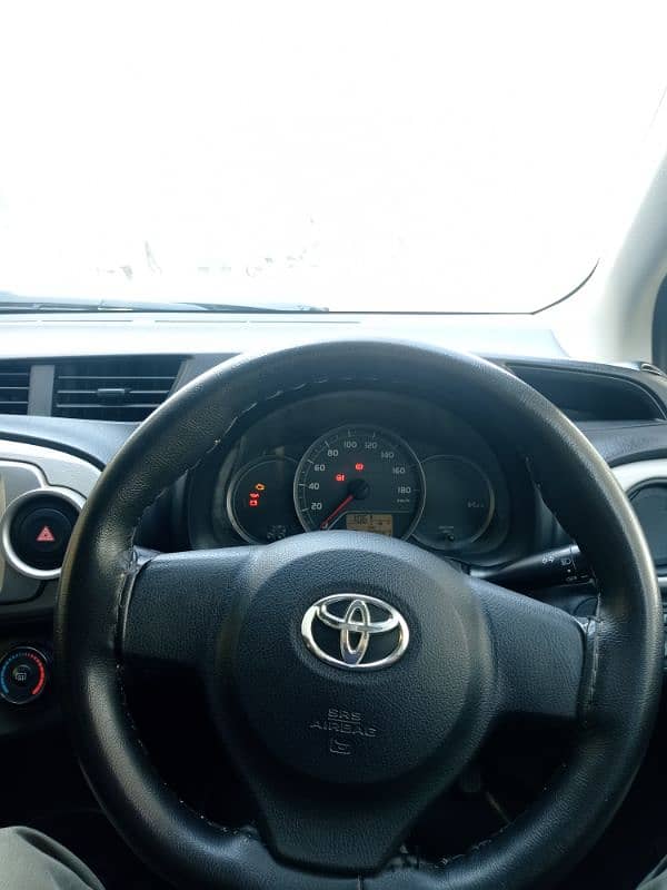 Toyota Vitz 2012 15