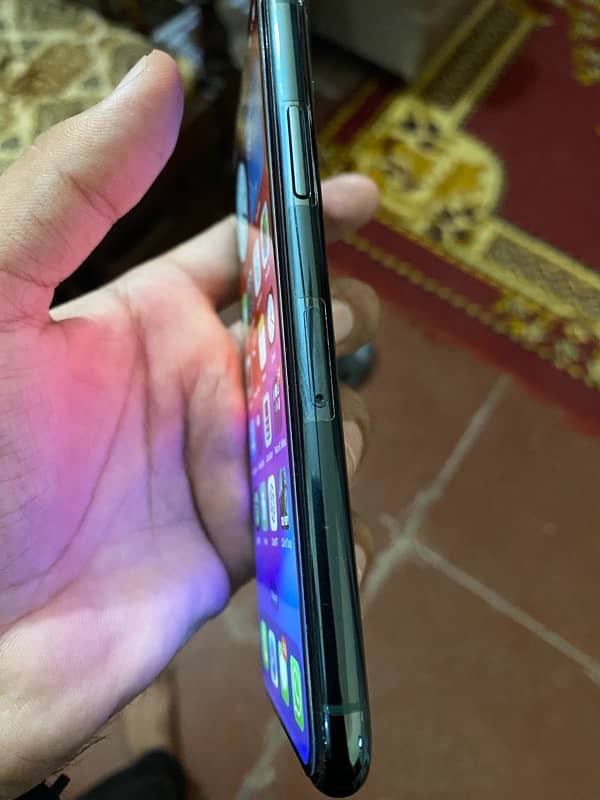 Iphone 11 pro 64 gb PTA Approved factory unlocked best condition 5