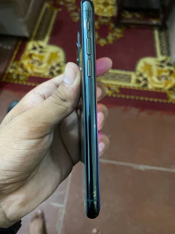 Iphone 11 pro 64 gb PTA Approved factory unlocked best condition 8