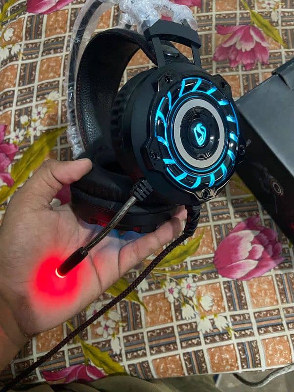 gaming headphone for pubg gameing vedio eating 6