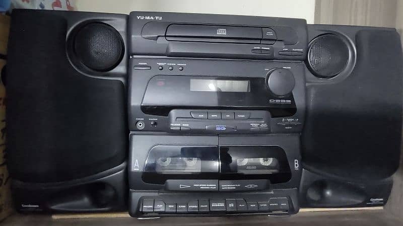 Cassette & CD player 0