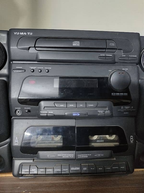 Cassette & CD player 1