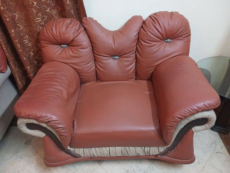 leather sofa 3+2+1. condition 9/10 2