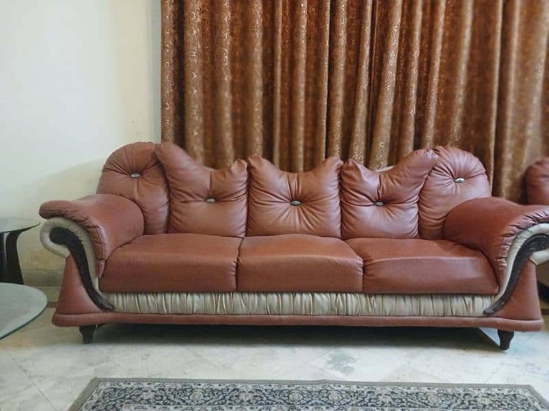 leather sofa 3+2+1. condition 9/10 4