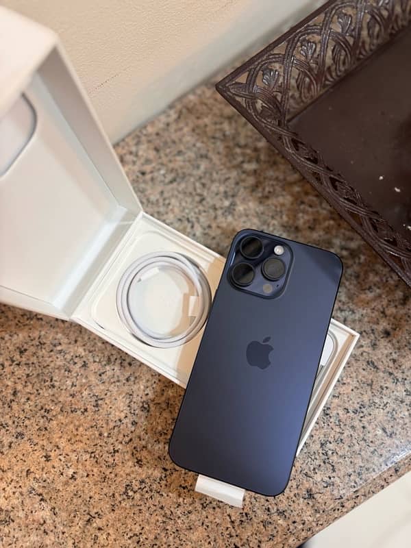 iPhone 15 pro max 256gb 0