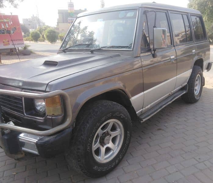 MITSUBISHI PAJERO 1991 2