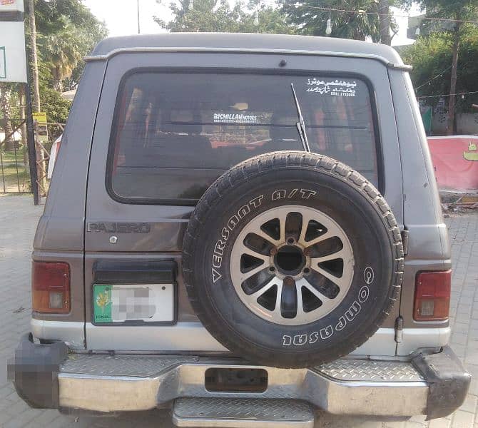 MITSUBISHI PAJERO 1991 8