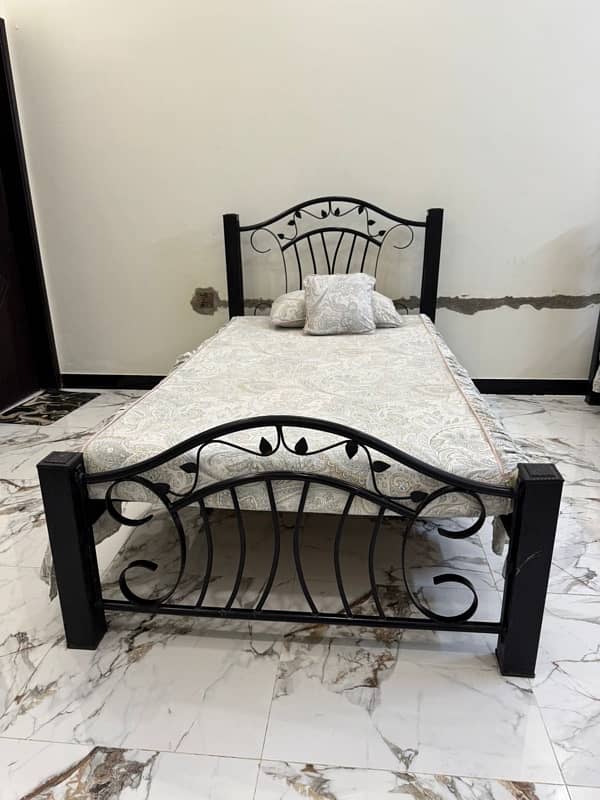 iron rod bed 2