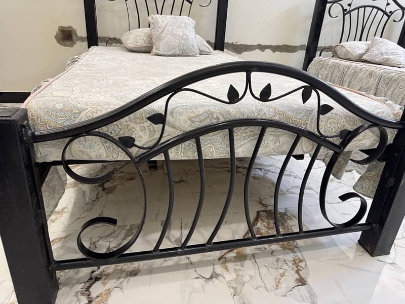 iron rod bed 3