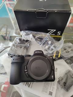 Nikon Z5 body complete box new cam